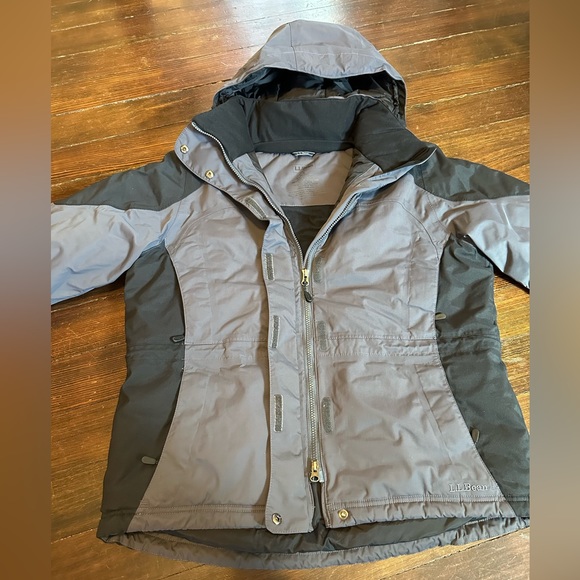 PRE-OWNED (BUT LIKE NEW) WOMENS LL BEAN SNOW JACKET GREY/BLACK LARGE - XL PETITE - Picture 3 of 15